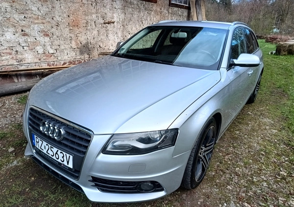 Audi A4 cena 29900 przebieg: 340000, rok produkcji 2011 z Recz małe 326